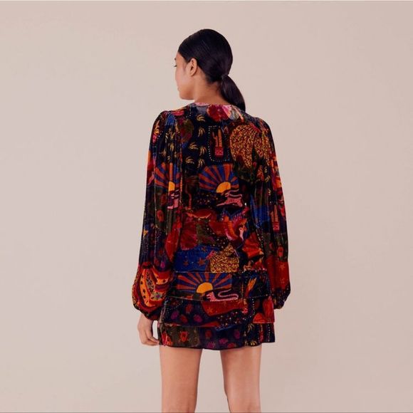 FARM RIO Crazy Mix V Neck Mini Dress - Picture 2 of 10